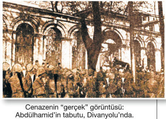 Sultan Ikinci Abdülhamid'in cenaze töreni divanyolu