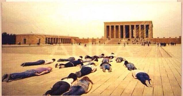 anitkabir secde, m. kemale secde, atatürke secde m. kemale tapmak atatürke tapmak, m. kemal din kemalizm chp islam